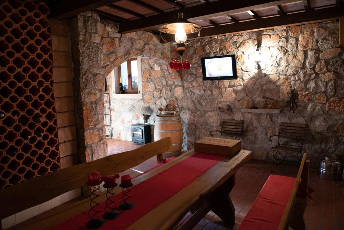 Castle House Rooms, Swimming Pool & Sauna & Tennis Court & Wine Cellar 세자나 외부 사진