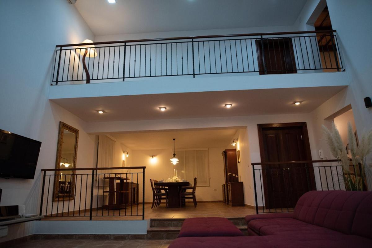 Castle House Rooms, Swimming Pool & Sauna & Tennis Court & Wine Cellar 세자나 외부 사진