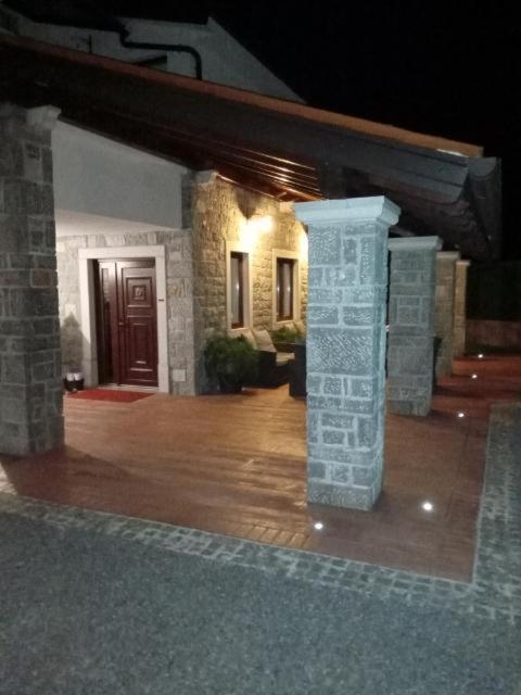 Castle House Rooms, Swimming Pool & Sauna & Tennis Court & Wine Cellar 세자나 외부 사진